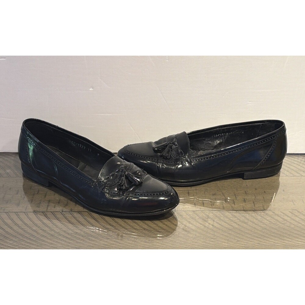 Johnston & Murphy Mens Size 11 Black Loafers Leather Tassel office slip on
